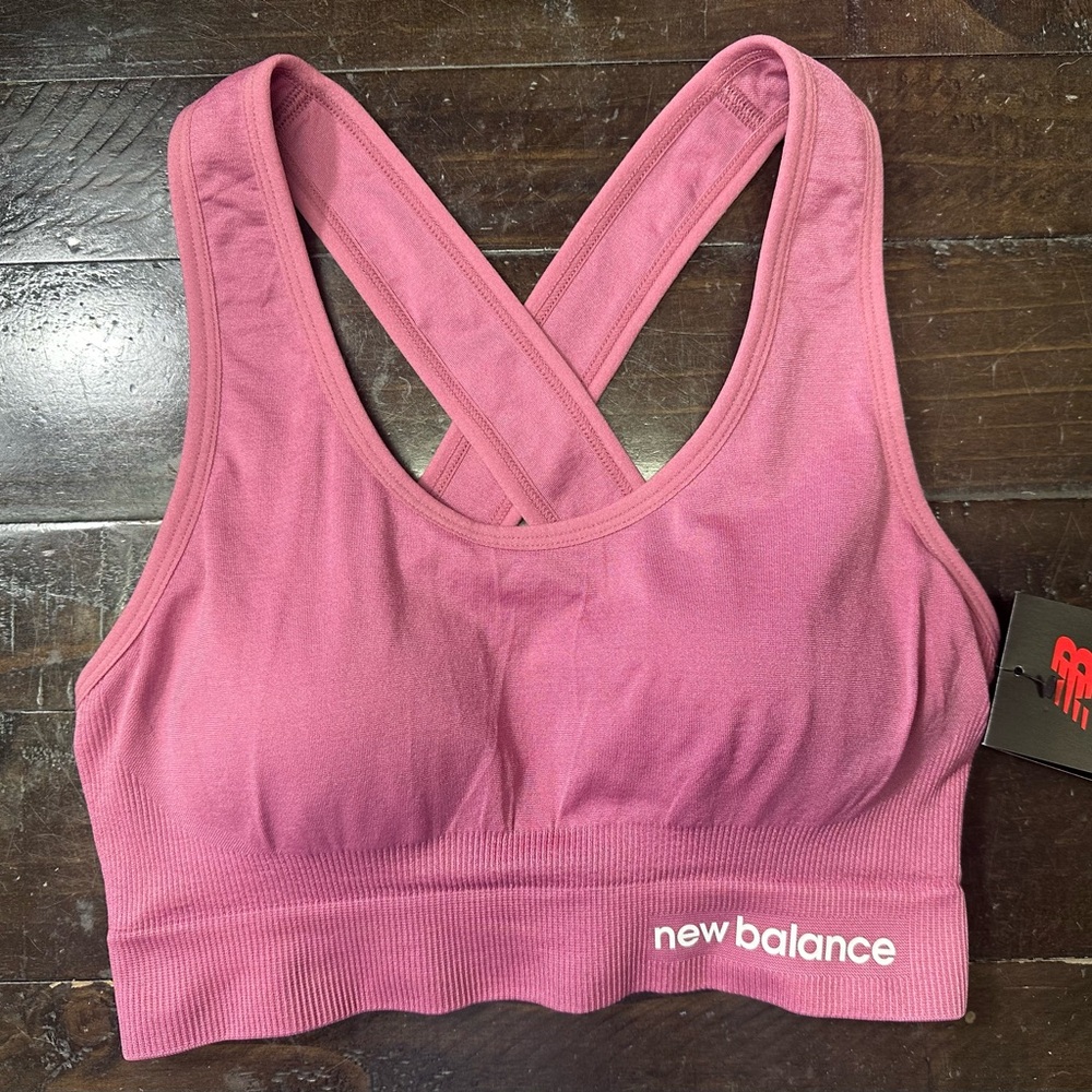 NWT New Balance Medium Impact Sports Bra - Size Medium - Mineral Rose